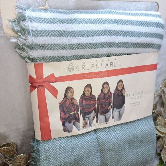 NWT Quagga Blanket Wrap in Cali Stripe - Picture 6 of 8